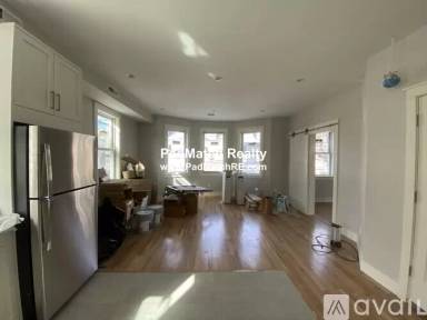 Main picture of 70A Spring St