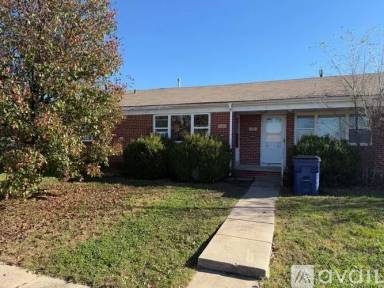 Main picture of 706 S Hunter St
