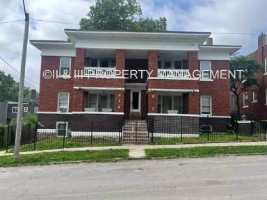 Main picture of 221 W 37th St