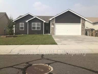 Main picture of 1219 Symons St