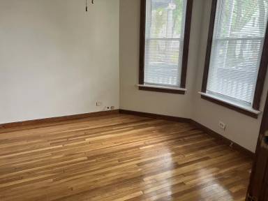 Main picture of 6731 S May St