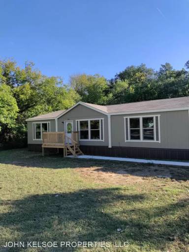 Main picture of 301 Peyton Pl
