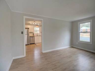 Main picture of 2600 Glenbrook Dr