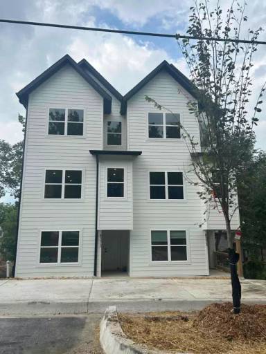 Main picture of 373 W Rock St