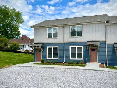 Main picture of 21 Catawba Valley Ct