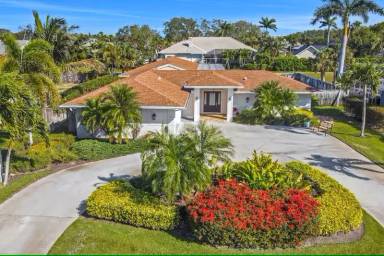 Main picture of 687 Pompano Dr