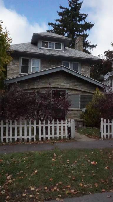 Main picture of 206 Park Dr W