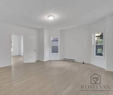 Main picture of 270 Walnut St