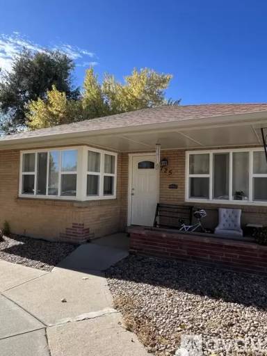 Main picture of 725 S Krameria St