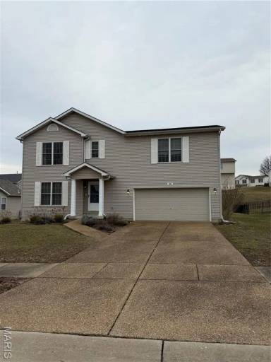 Main picture of 56 Helena Ct