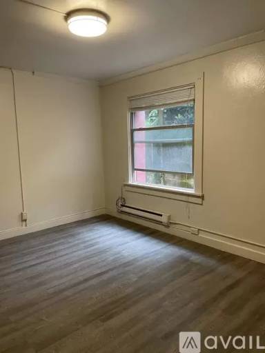 Main picture of 1810 15th Ave