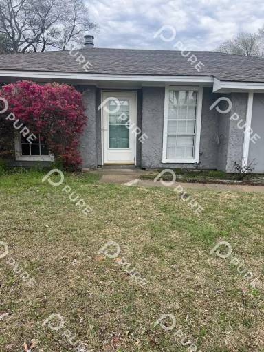 Main picture of 112 Gray Dr