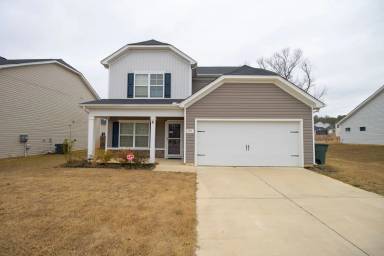 Main picture of 209 Bent Holly Dr