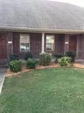 Main picture of 3104 SW Deerfield Blvd