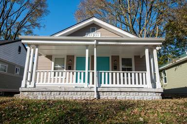 Main picture of 1944 Houston St