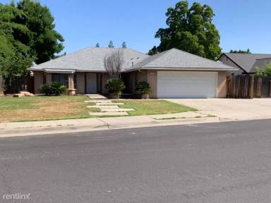 Main picture of 1499 Chennault Ave