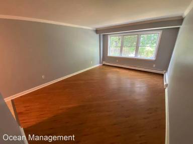 Main picture of 10 Highland St