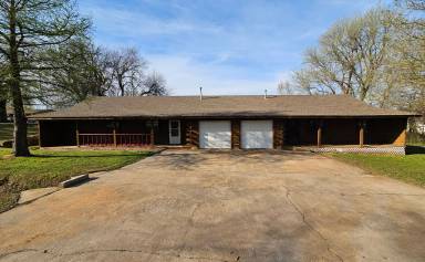 Main picture of 503 E Maple