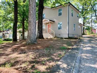 Main picture of 1484 Norman Berry Dr