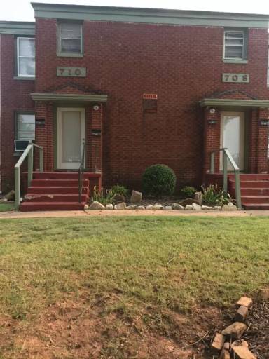 Main picture of 708 NE 25th St