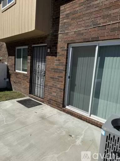 Main picture of 100 Lewis Dr