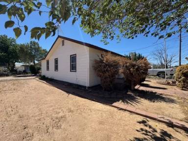 Main picture of 2114 Fairgrounds Blvd