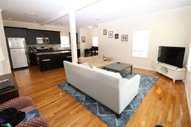 Main picture of 5 Orient Ave