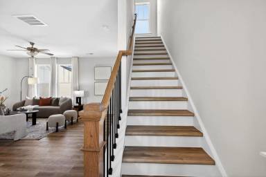 Main picture of 10317 Rozzelles Ferry Rd