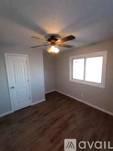 Main picture of 331 S Dodge Ave