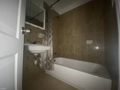 Main picture of 438 Franklin Ave