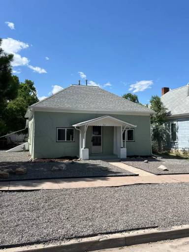 Main picture of 711 College Ave