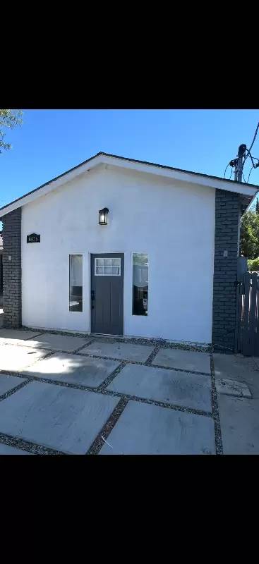 Main picture of 8456 Darby Ave