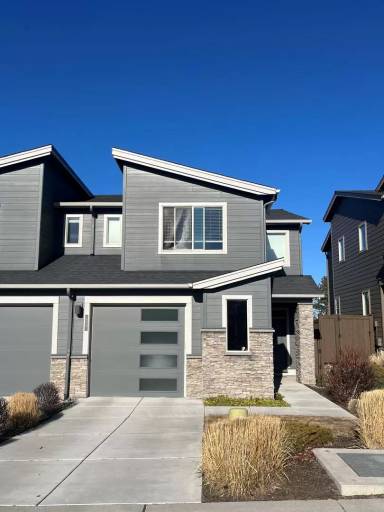 Main picture of 654 NE Vail Ln