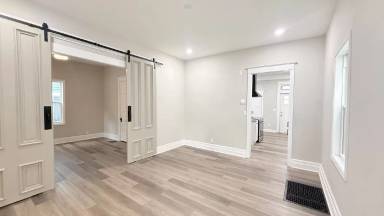 Main picture of 1827 Culbertson Ave