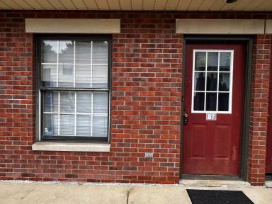 Main picture of 127 E Adams St