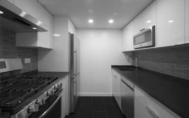 Main picture of 21 West End Ave Apartments