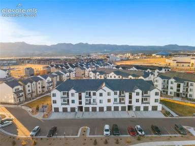 Main picture of 2232 Arikaree Hts