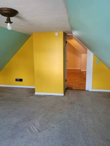 Main picture of 401 E Michigan St