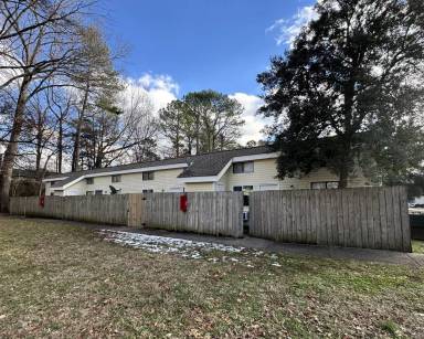 Main picture of 3701 Squaw Valley Dr SW