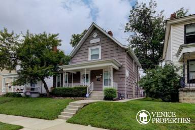 Main picture of 2143 Indiana Ave