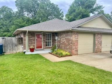 Main picture of 405 S Greengate Dr