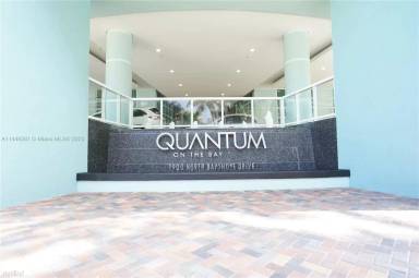 Main picture of Quantum on the Bay
