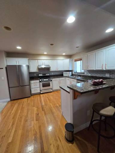 Main picture of 712 E Kellogg Rd