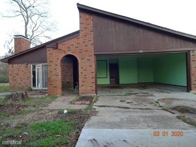 Main picture of 76 Holiday Dr