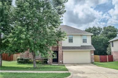 Main picture of 333 Crosscreek Dr