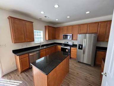 Main picture of 2818 Oakdale Pasture Dr
