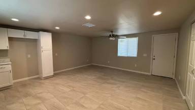 Main picture of 675 S Santa Fe St