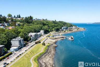 Main picture of 1709 Harbor Ave SW