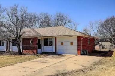 Main picture of 5616 N Strathbury Ave