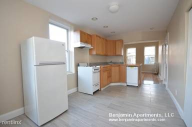 Main picture of 70 Joy St